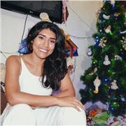 Profesora de Inglés apasionada por enseñar, paciente y muy innovadora. Me motiva que mis alumnos aprendan de la manera más lúdica posible